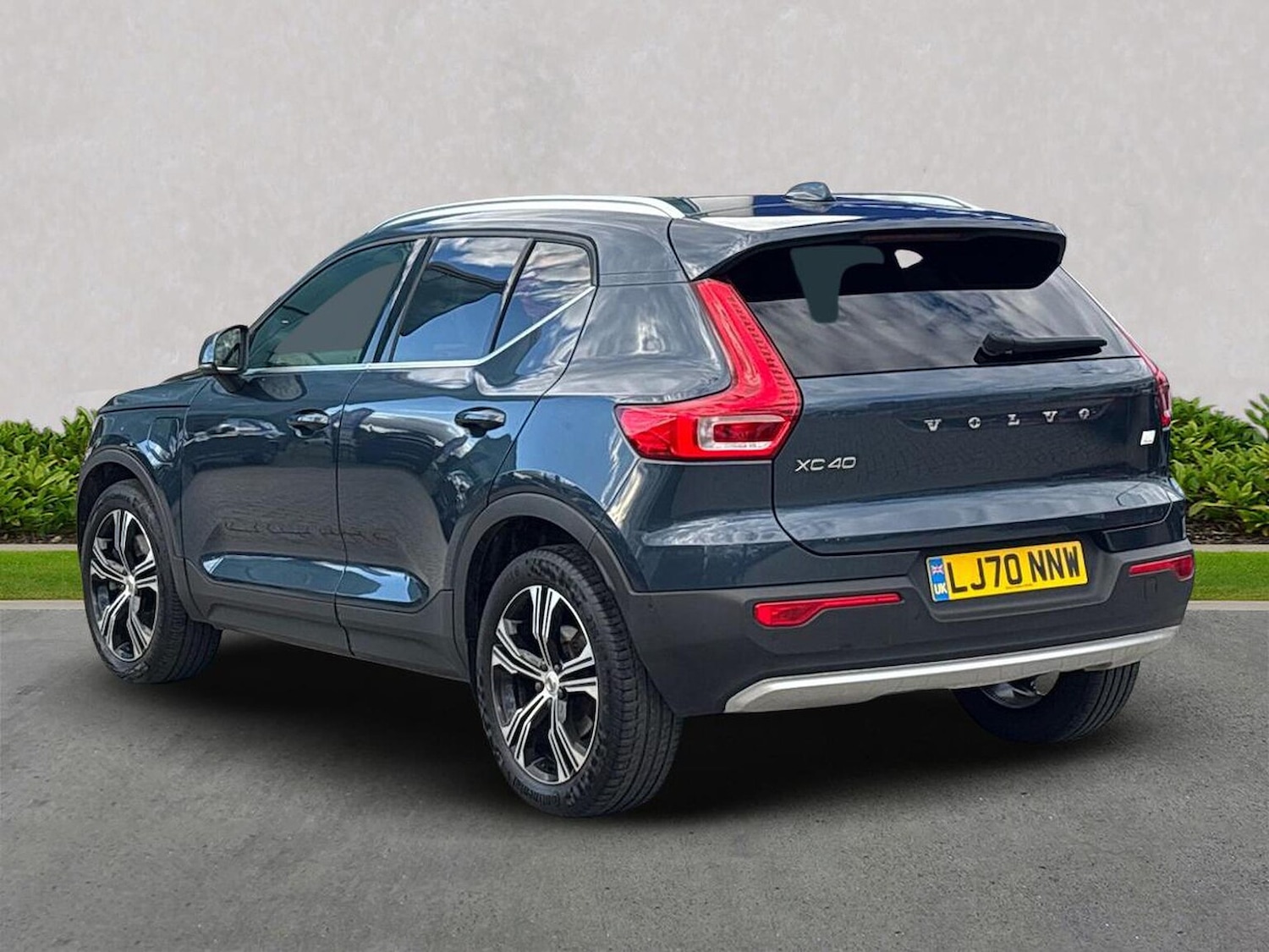 Used Volvo XC40 2020 for sale - 76005836: Photo 2