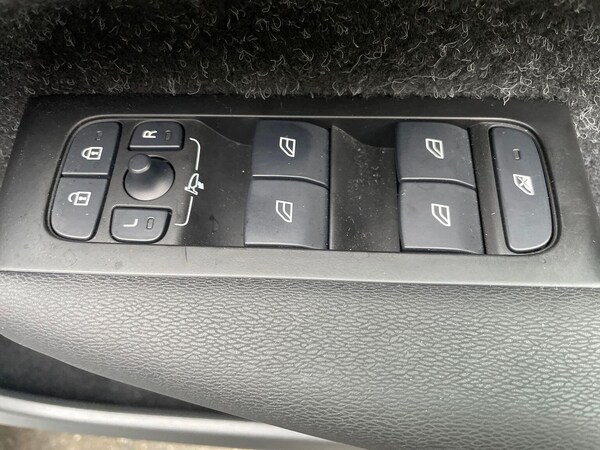 Used Volvo XC40 2021 for sale - 76225140: Photo 21