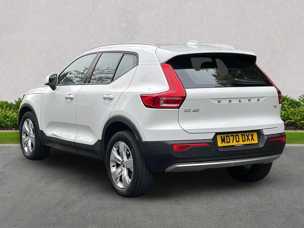 Used Volvo XC40 2021 for sale - 76225140: Photo 2