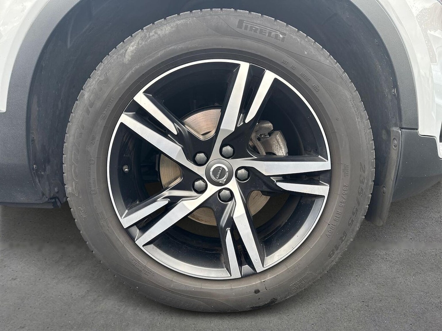 Used Volvo XC40 2020 for sale - 76699389: Photo 6