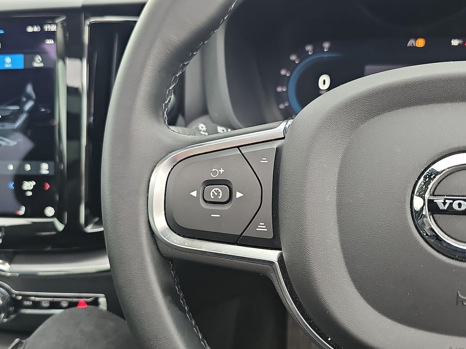 Used Volvo XC60 2022 for sale - 78191347: Photo 28