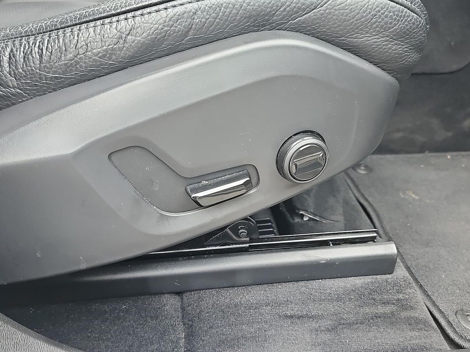 Used Volvo XC60 2022 for sale - 78191347: Photo 31