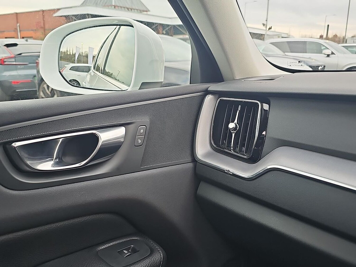 Used Volvo XC60 2022 for sale - 78191347: Photo 32