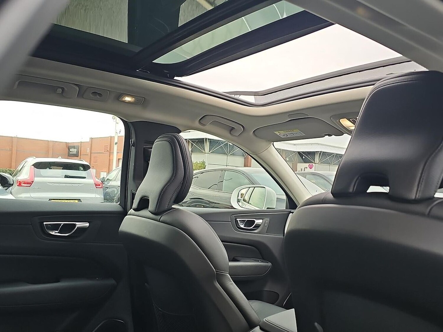 Used Volvo XC60 2022 for sale - 78191347: Photo 33