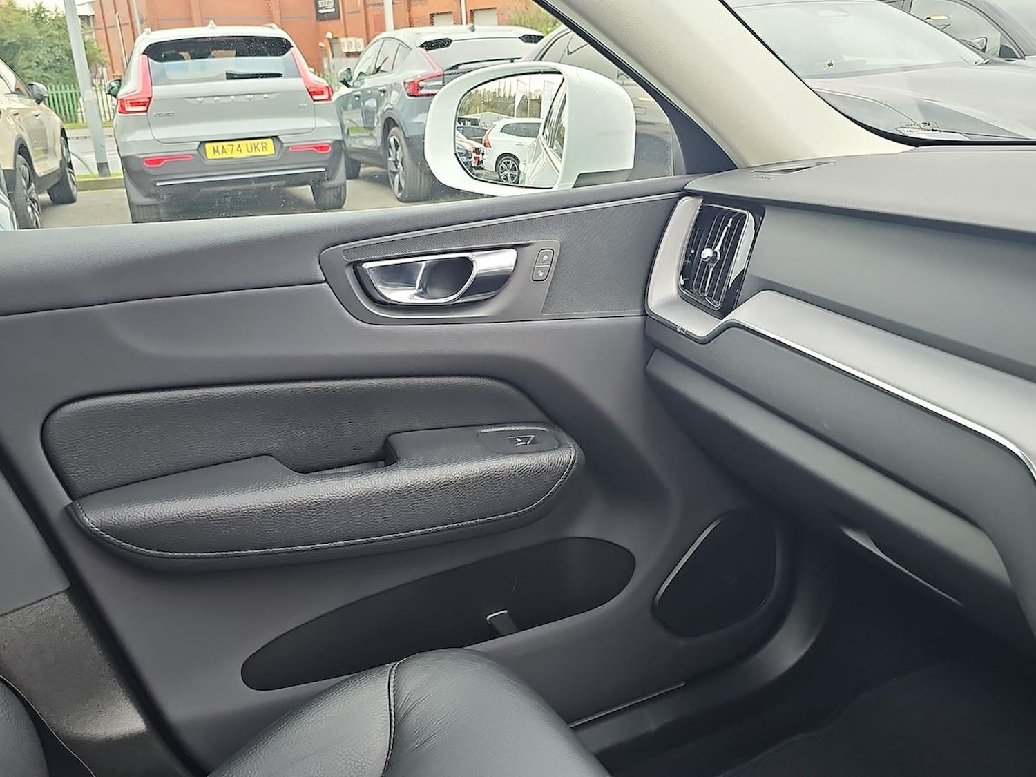 Used Volvo XC60 2022 for sale - 78191347: Photo 45