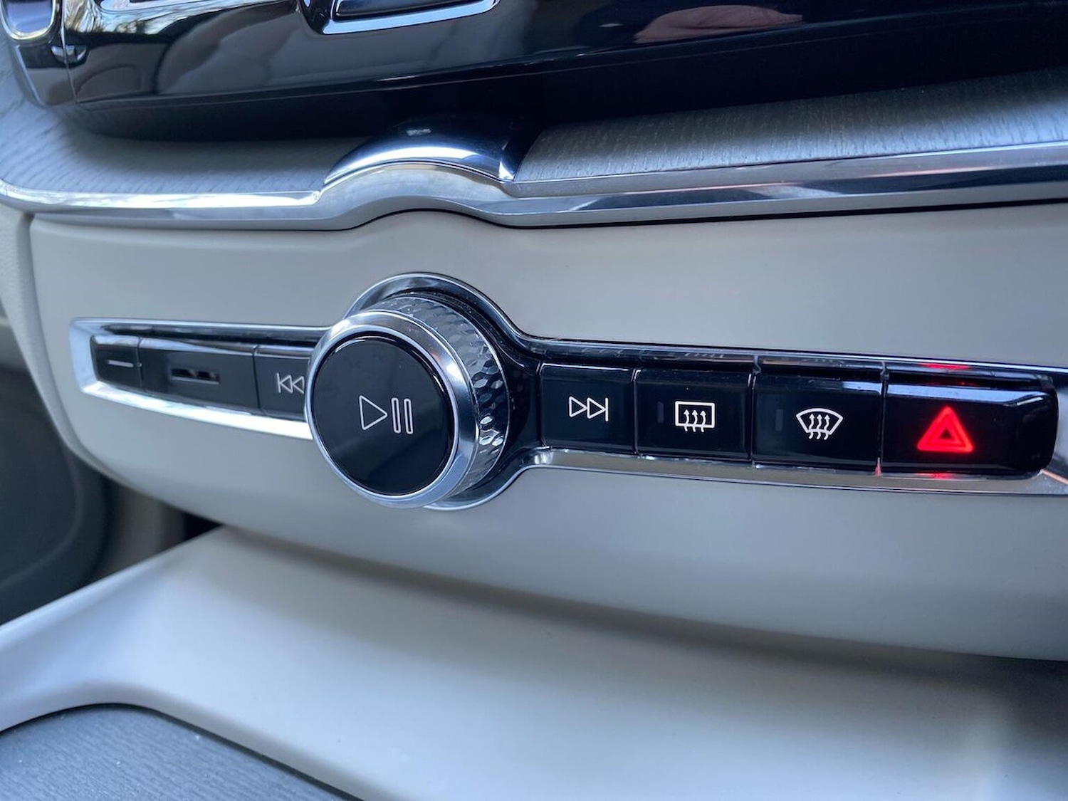 Used Volvo XC60 2023 for sale - 76693421: Photo 12