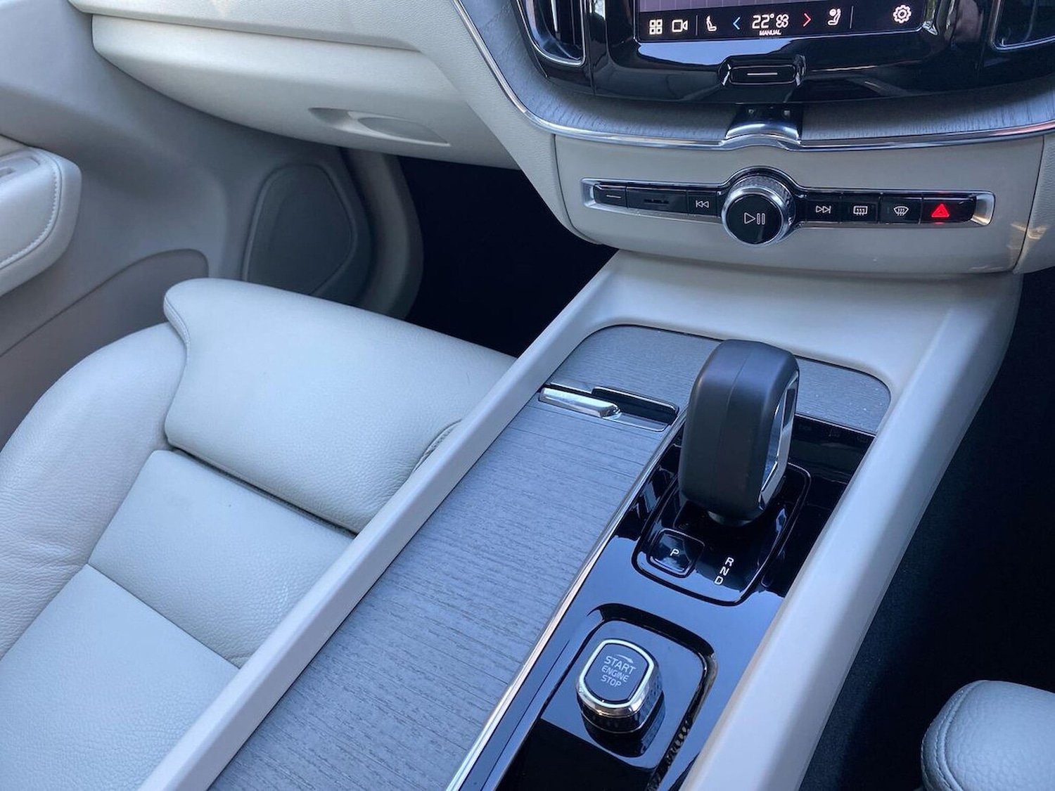 Used Volvo XC60 2023 for sale - 76693421: Photo 13