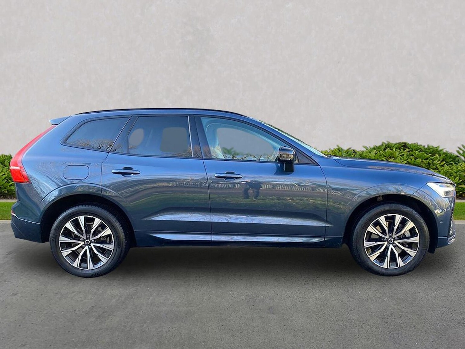 Used Volvo XC60 2023 for sale - 76693421: Photo 3