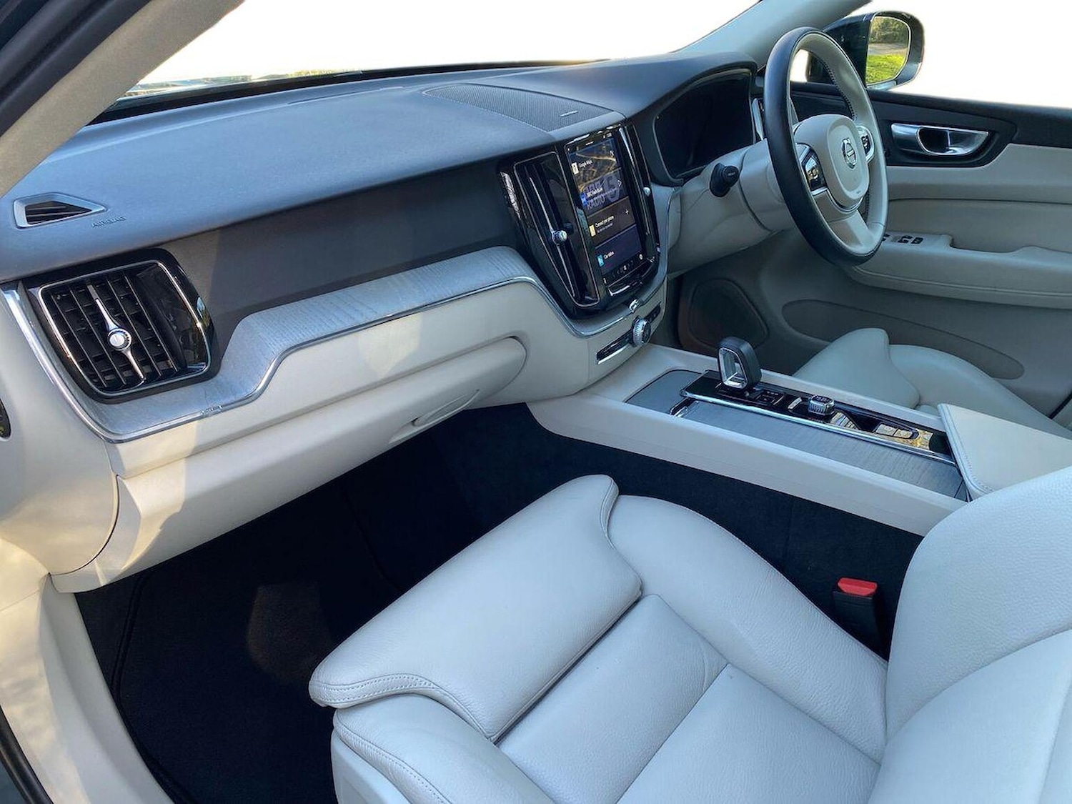 Used Volvo XC60 2023 for sale - 76693421: Photo 7