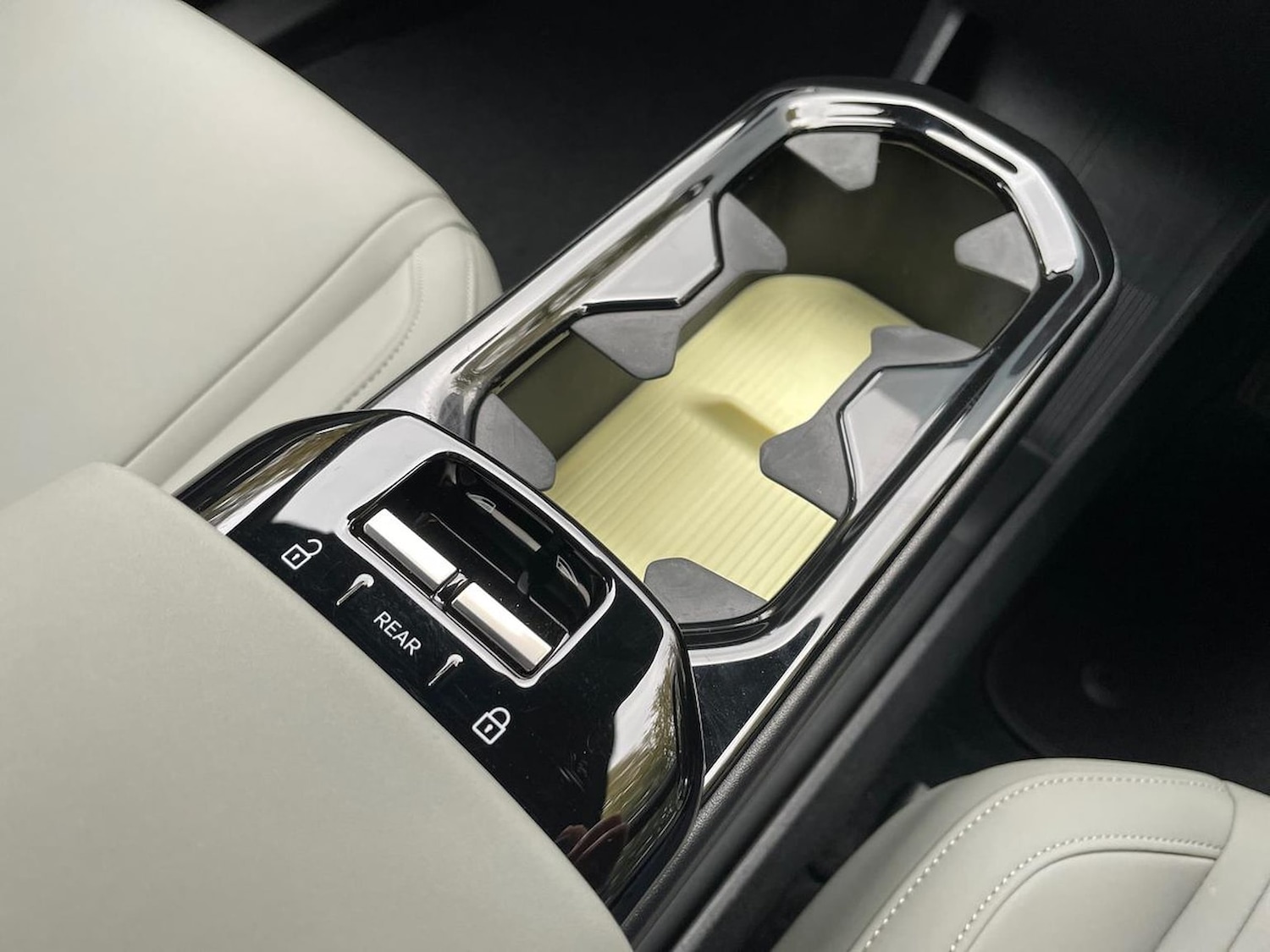 Used Volvo EX30 2024 for sale - 76357961: Photo 13