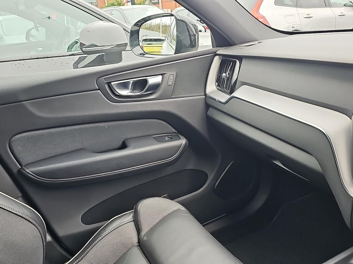 Used Volvo XC60 2022 for sale - 78191301: Photo 42