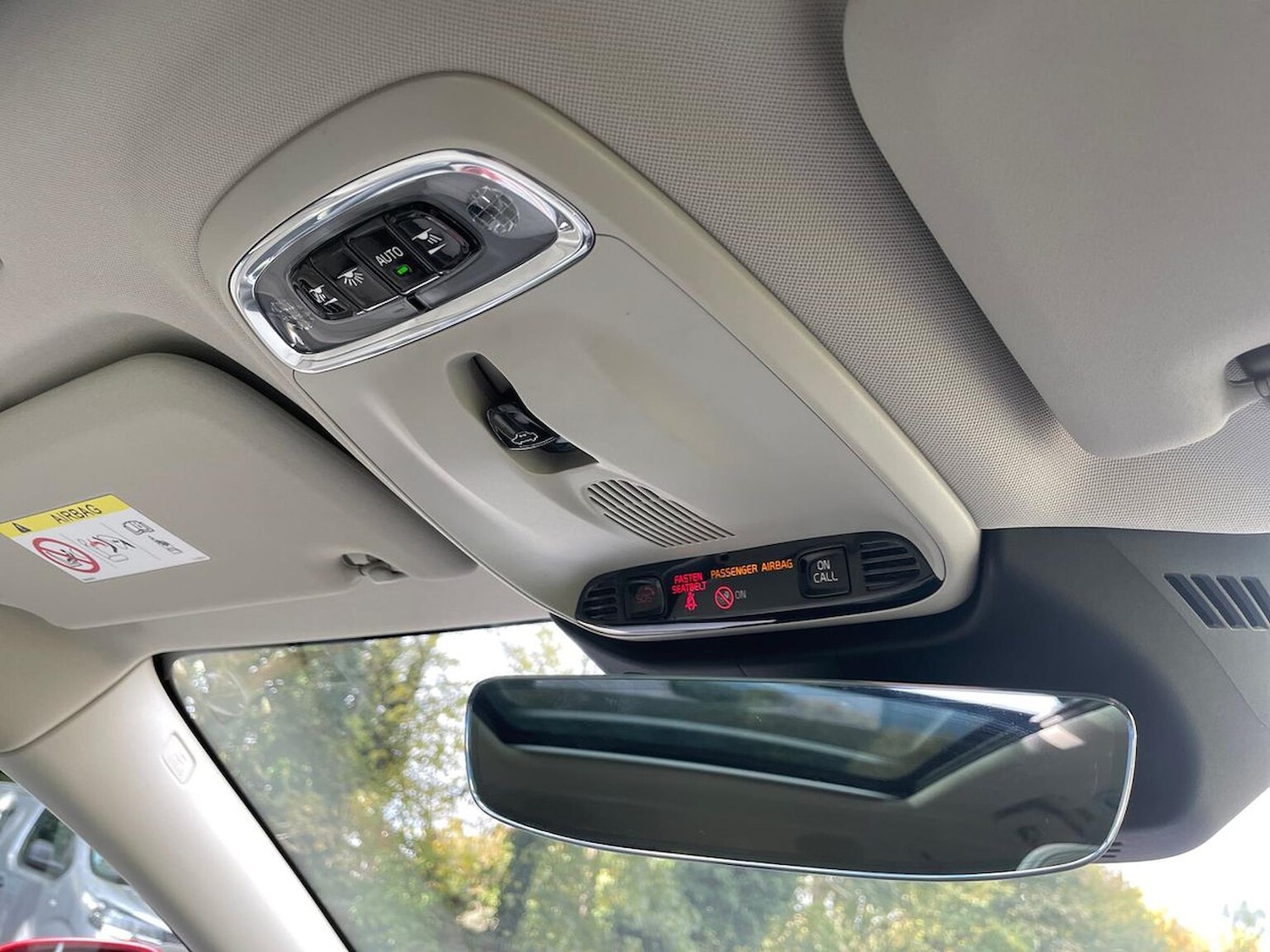 Used Volvo V60 2018 for sale - 76382645: Photo 14