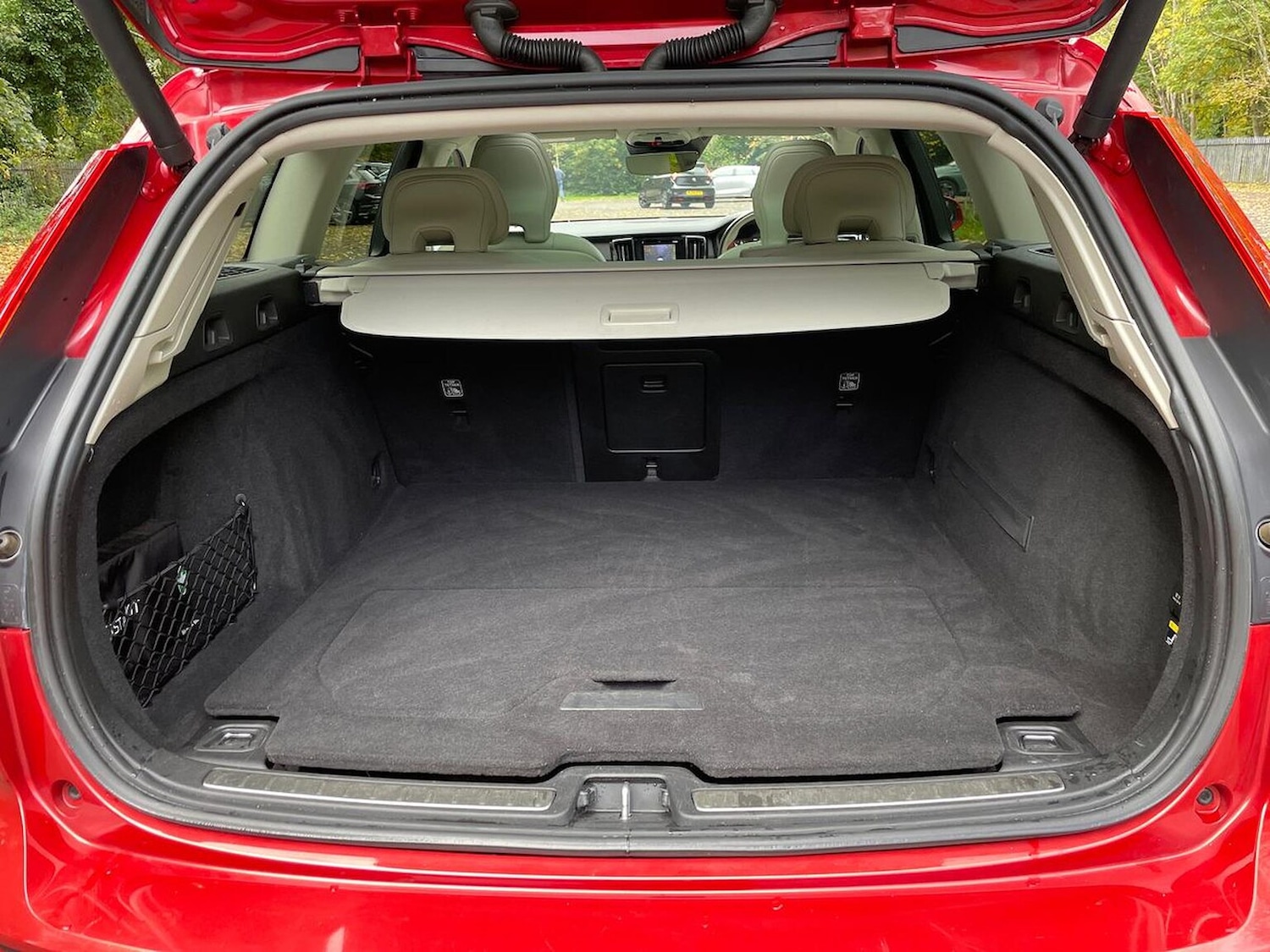 Used Volvo V60 2018 for sale - 76382645: Photo 17