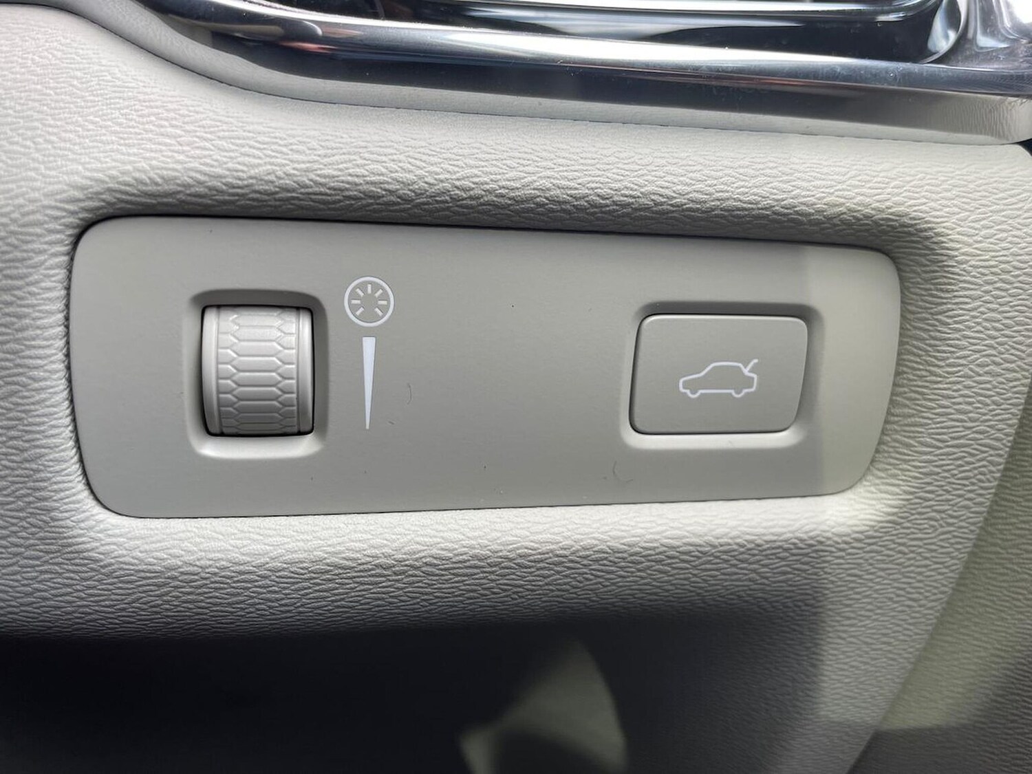 Used Volvo V60 2018 for sale - 76382645: Photo 22