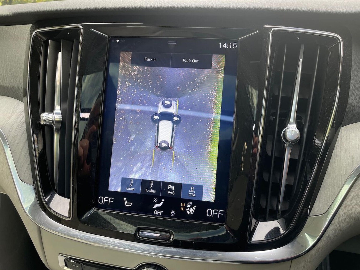 Used Volvo V60 2018 for sale - 76382645: Photo 23