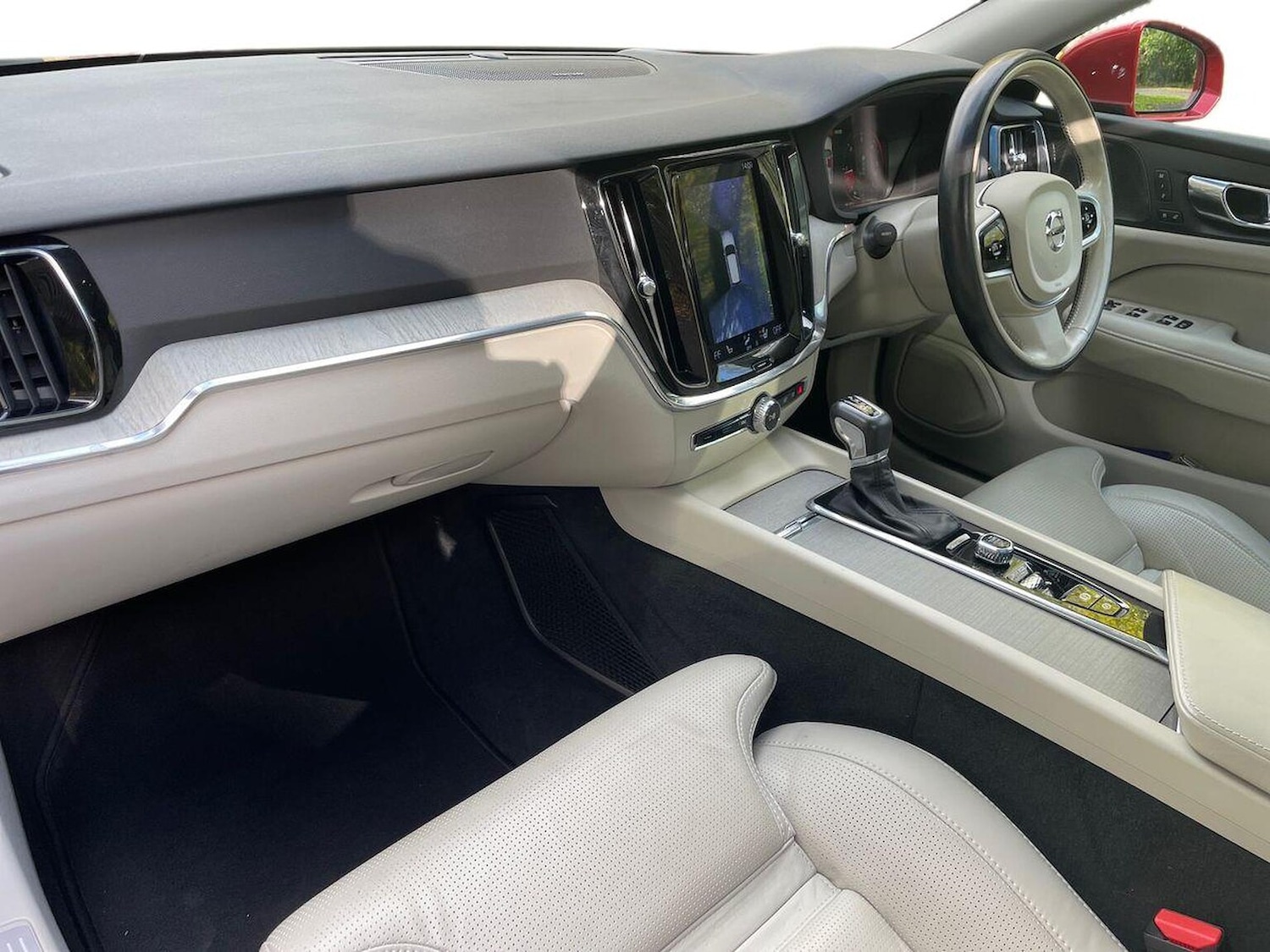 Used Volvo V60 2018 for sale - 76382645: Photo 7