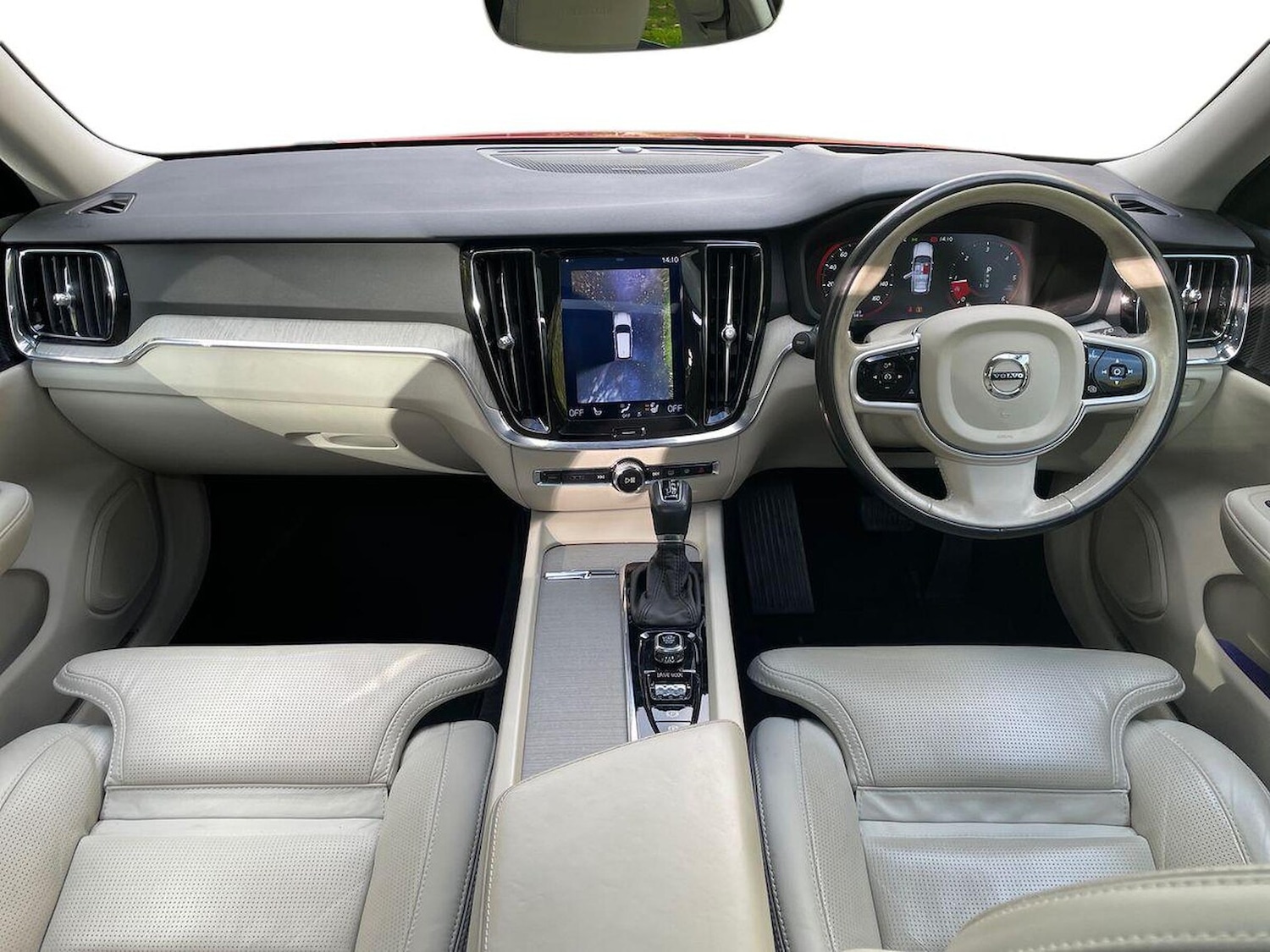 Used Volvo V60 2018 for sale - 76382645: Photo 8