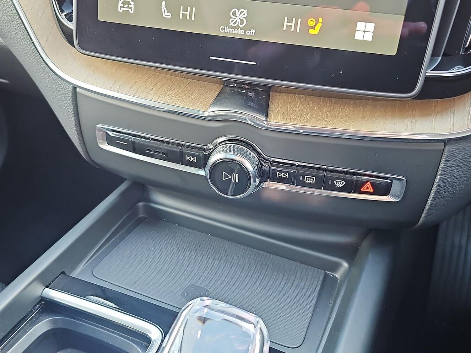 Used Volvo XC60 2025 for sale - 77845298: Photo 12