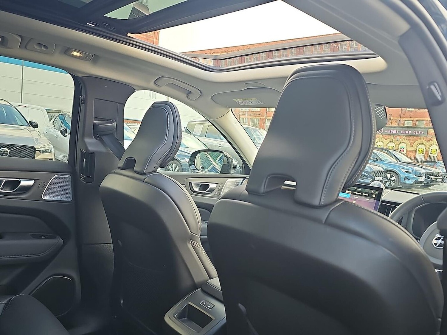 Used Volvo XC60 2025 for sale - 77845298: Photo 31