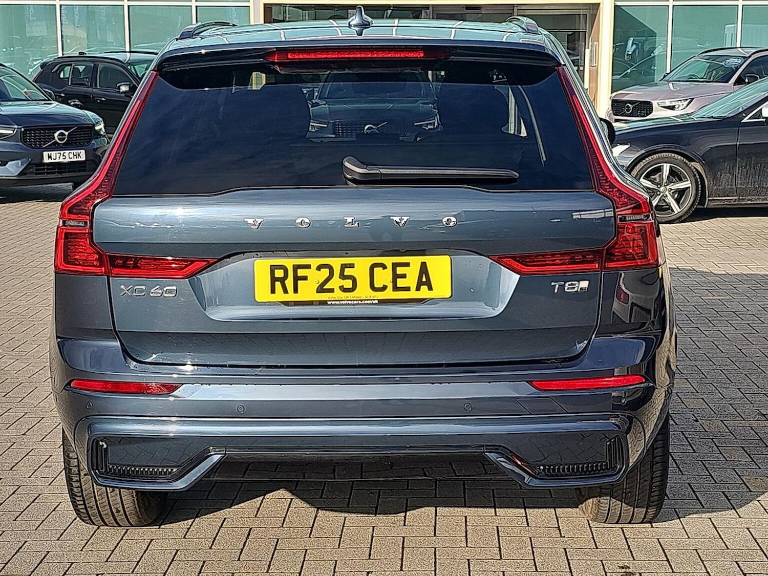 Used Volvo XC60 2025 for sale - 77845298: Photo 4