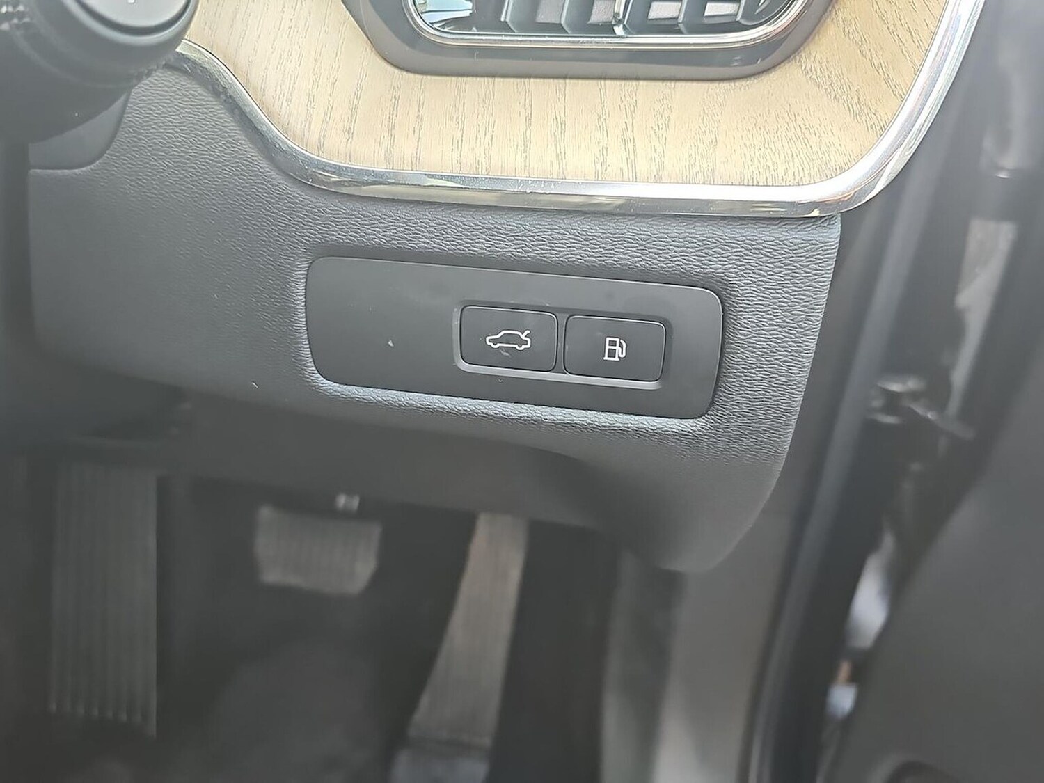 Used Volvo XC60 2025 for sale - 77845298: Photo 45