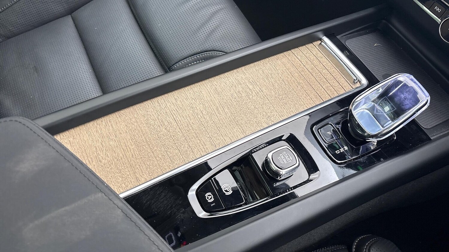 Used Volvo XC60 2025 for sale - 78139504: Photo 15