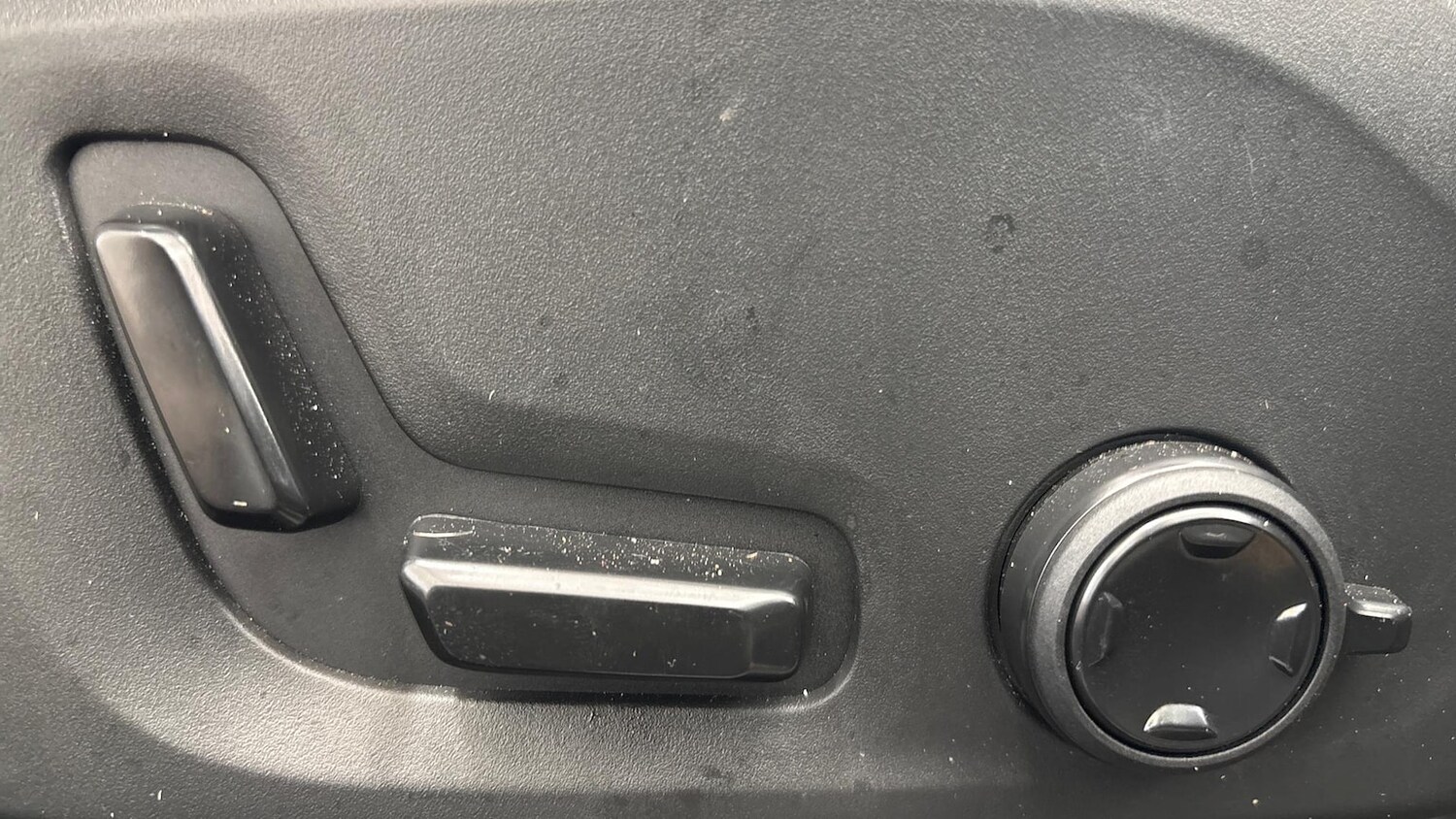 Used Volvo XC60 2025 for sale - 78139504: Photo 40