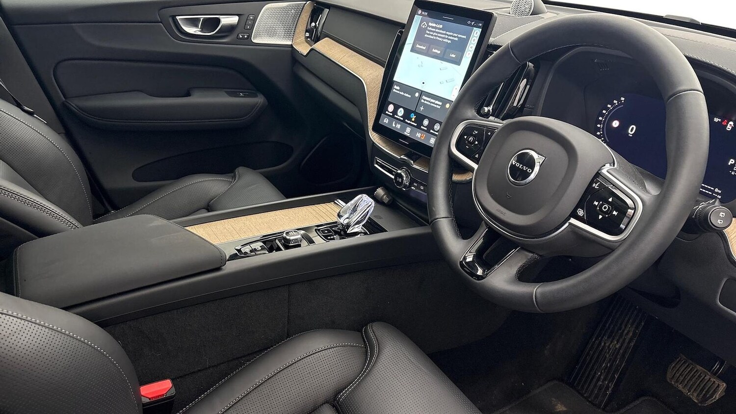 Used Volvo XC60 2025 for sale - 78139504: Photo 9