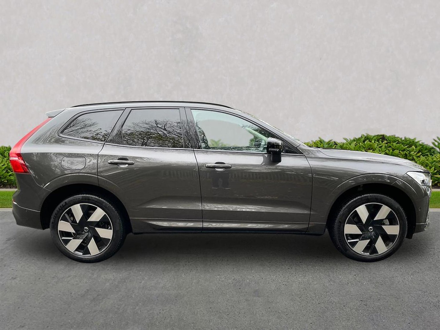 Used Volvo XC60 2025 for sale - 76490767: Photo 3