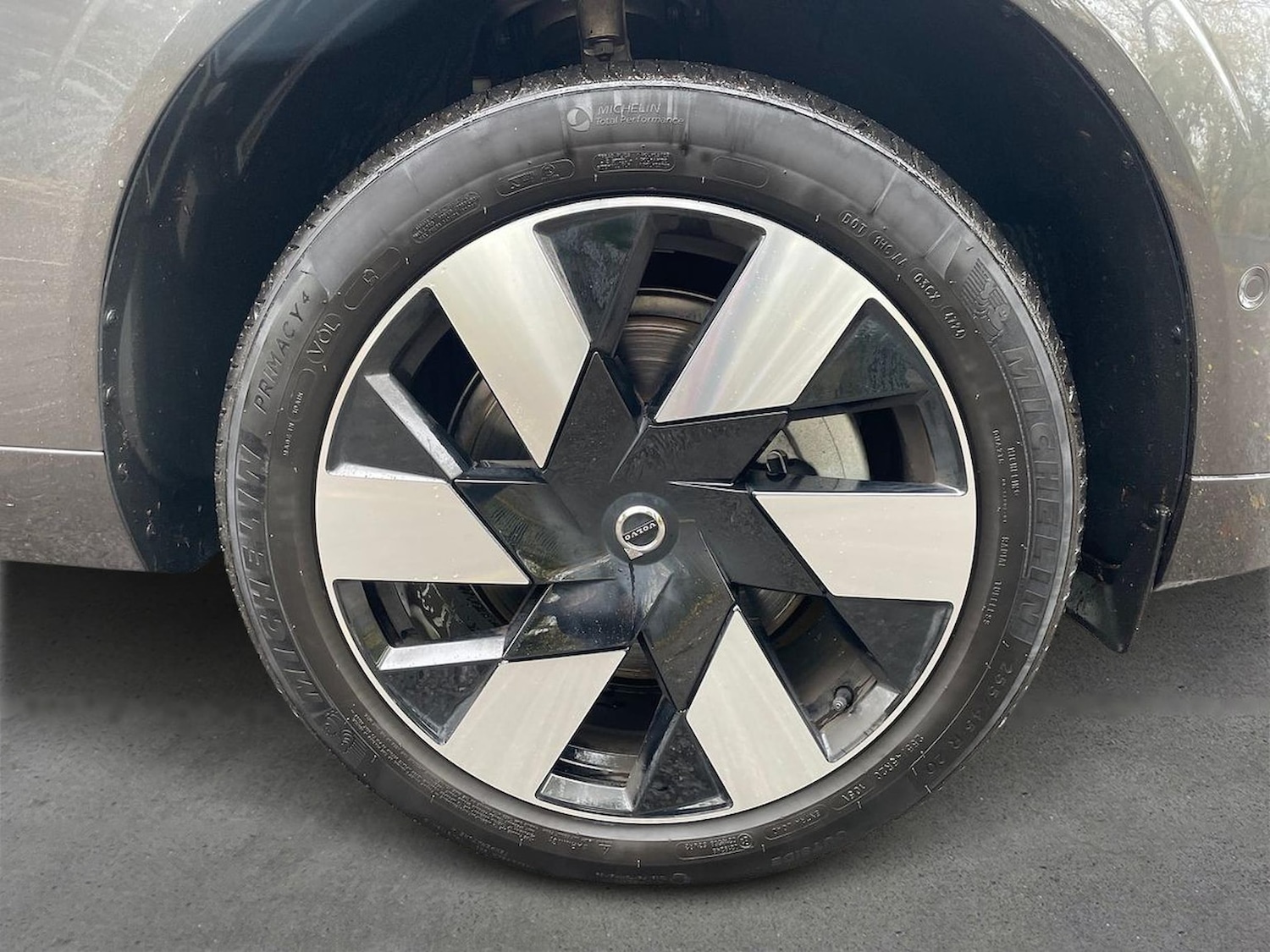 Used Volvo XC60 2025 for sale - 76490767: Photo 6