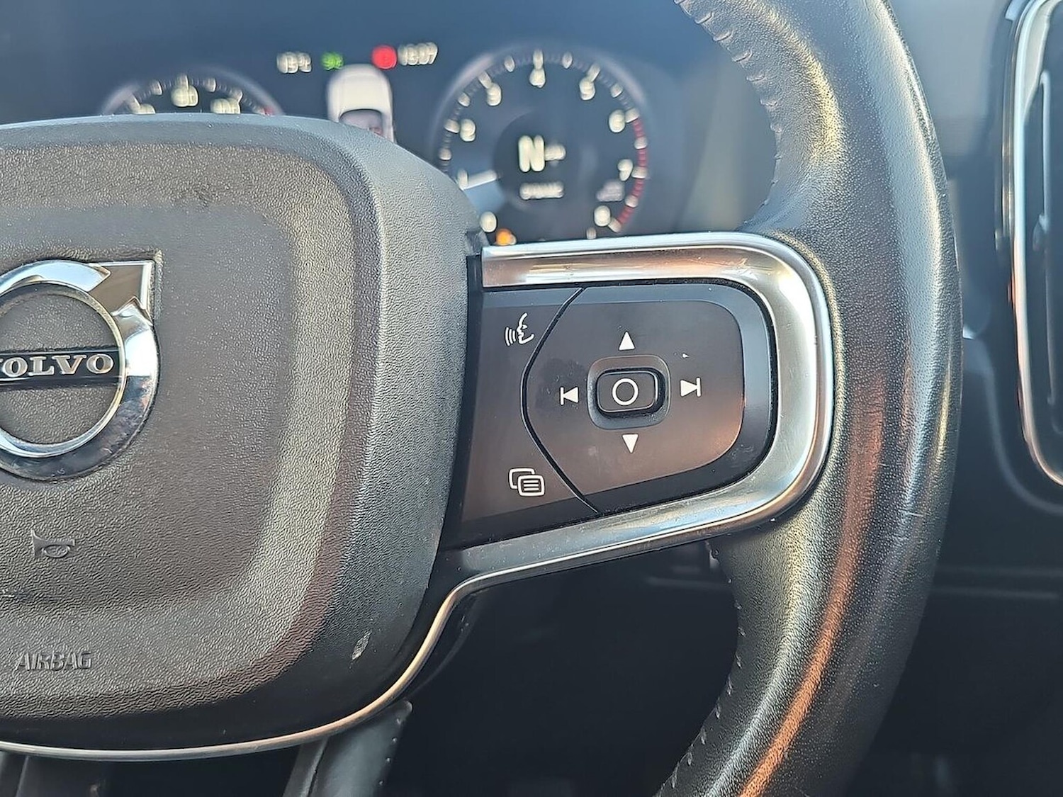 Used Volvo XC40 2020 for sale - 78061064: Photo 24