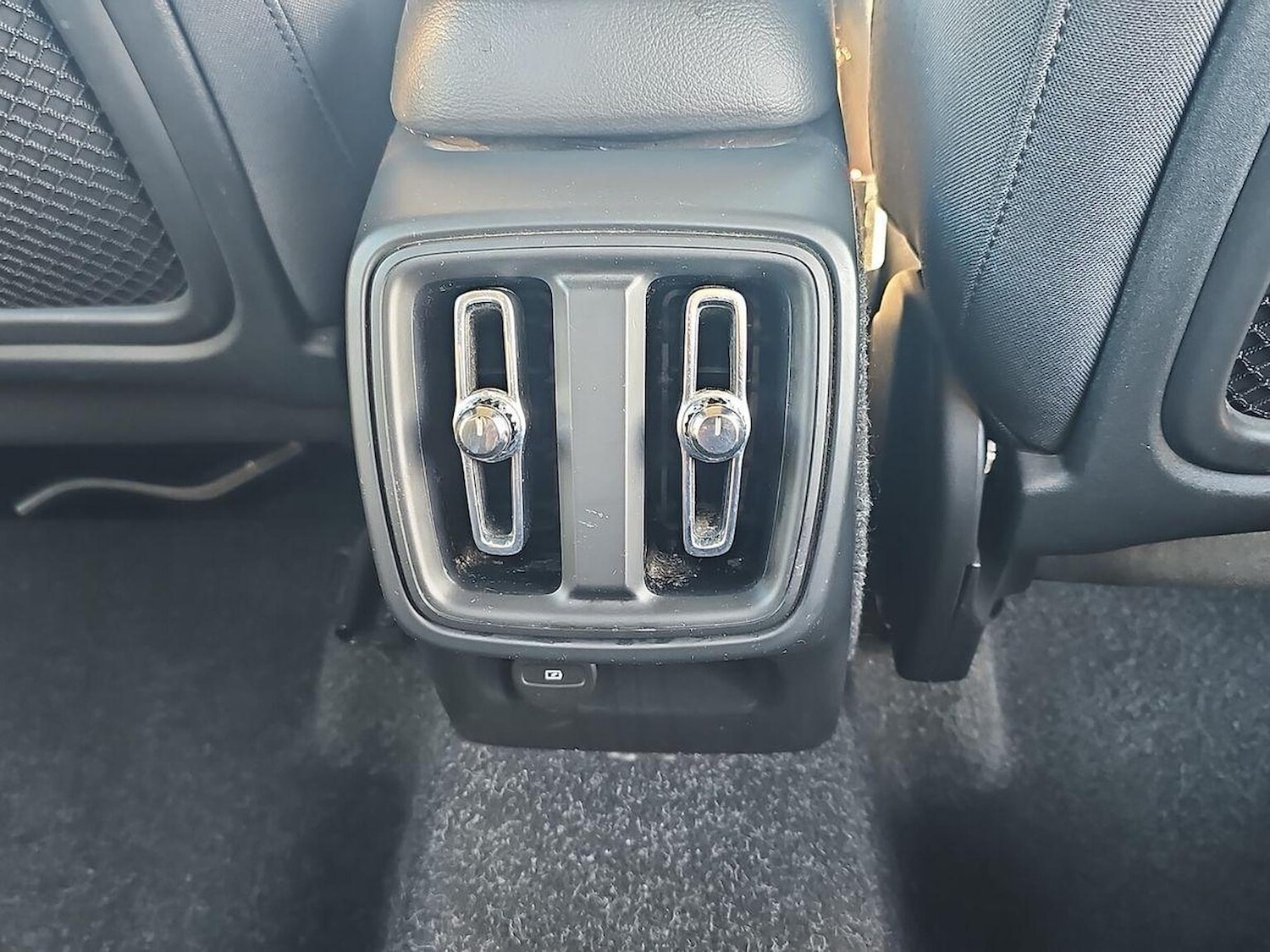 Used Volvo XC40 2020 for sale - 78061064: Photo 6