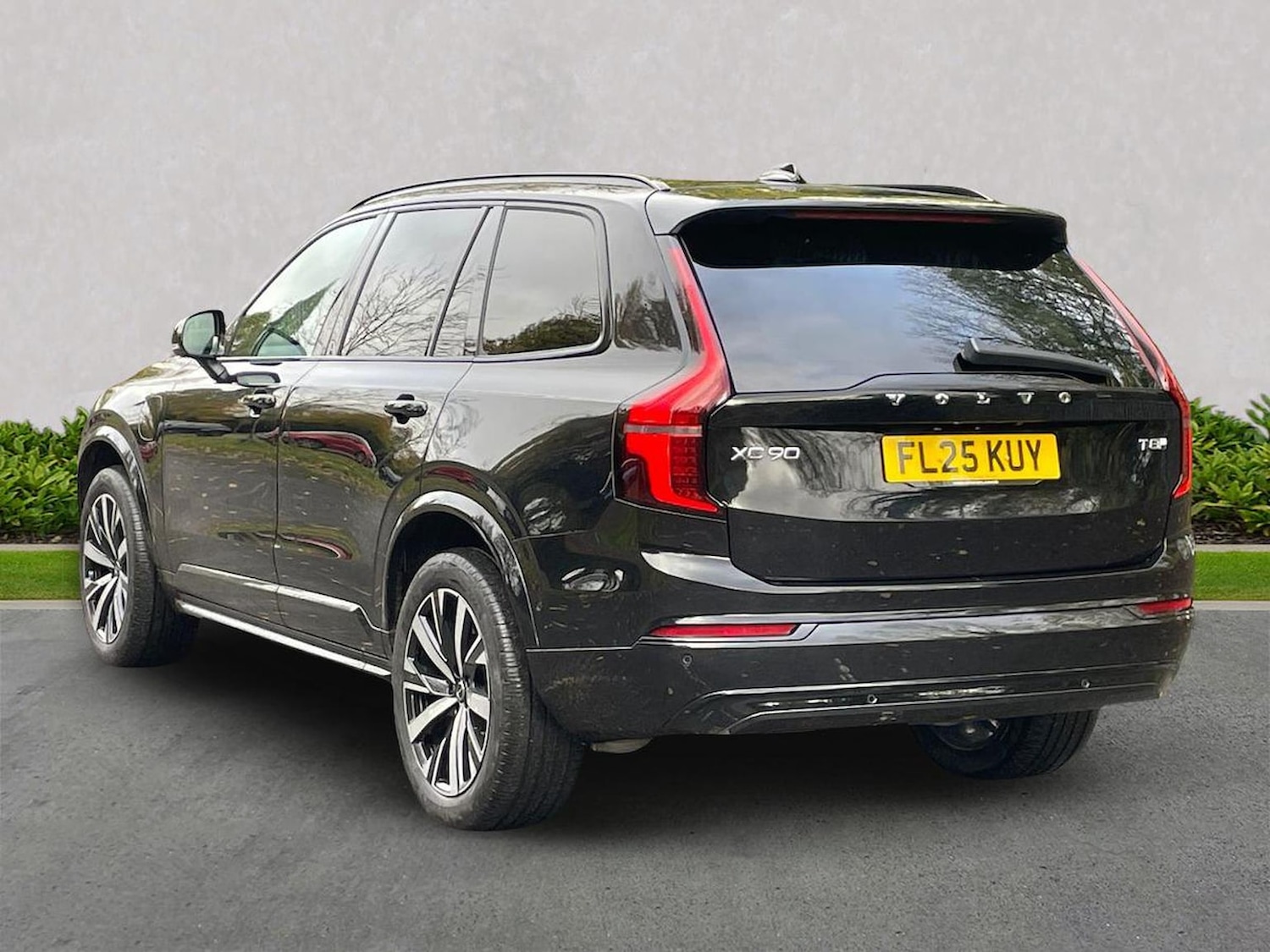 Used Volvo XC90 2025 for sale - 76455302: Photo 2