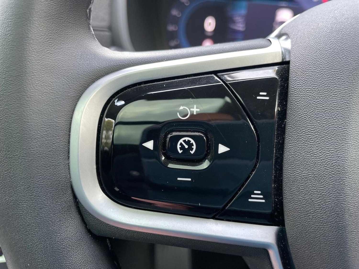 Used Volvo XC90 2025 for sale - 76455302: Photo 27