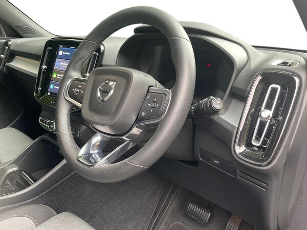 Used Volvo XC40 2023 for sale - 76170661: Photo 15