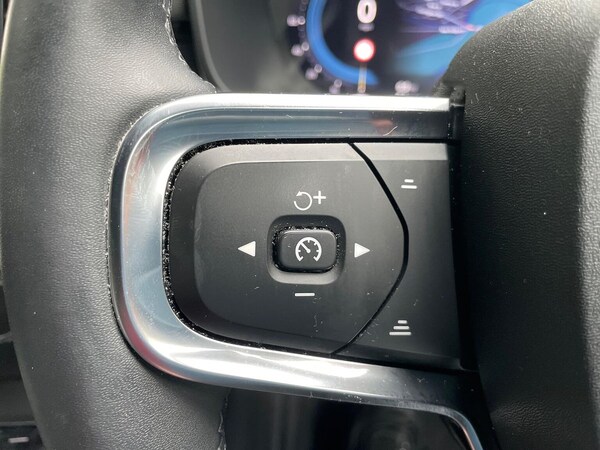 Used Volvo XC40 2023 for sale - 76170661: Photo 27
