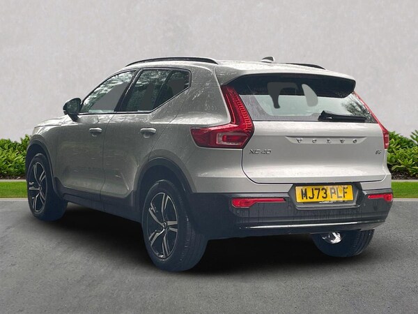Used Volvo XC40 2023 for sale - 76170661: Photo 2