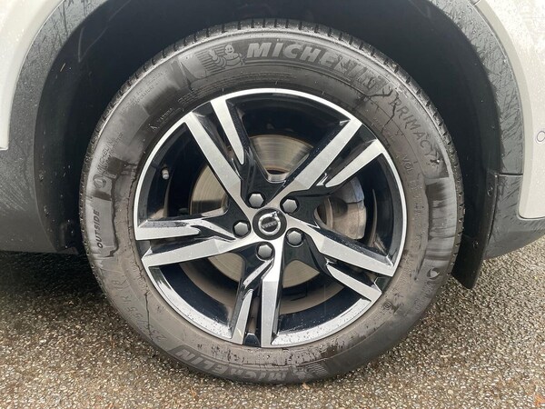 Used Volvo XC40 2023 for sale - 76170661: Photo 6