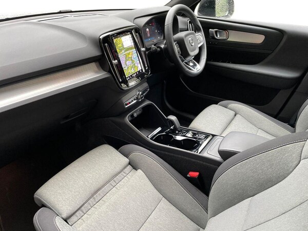 Used Volvo XC40 2023 for sale - 76170661: Photo 7