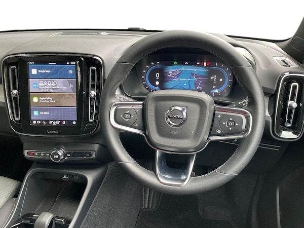 Used Volvo XC40 2023 for sale - 76170661: Photo 9