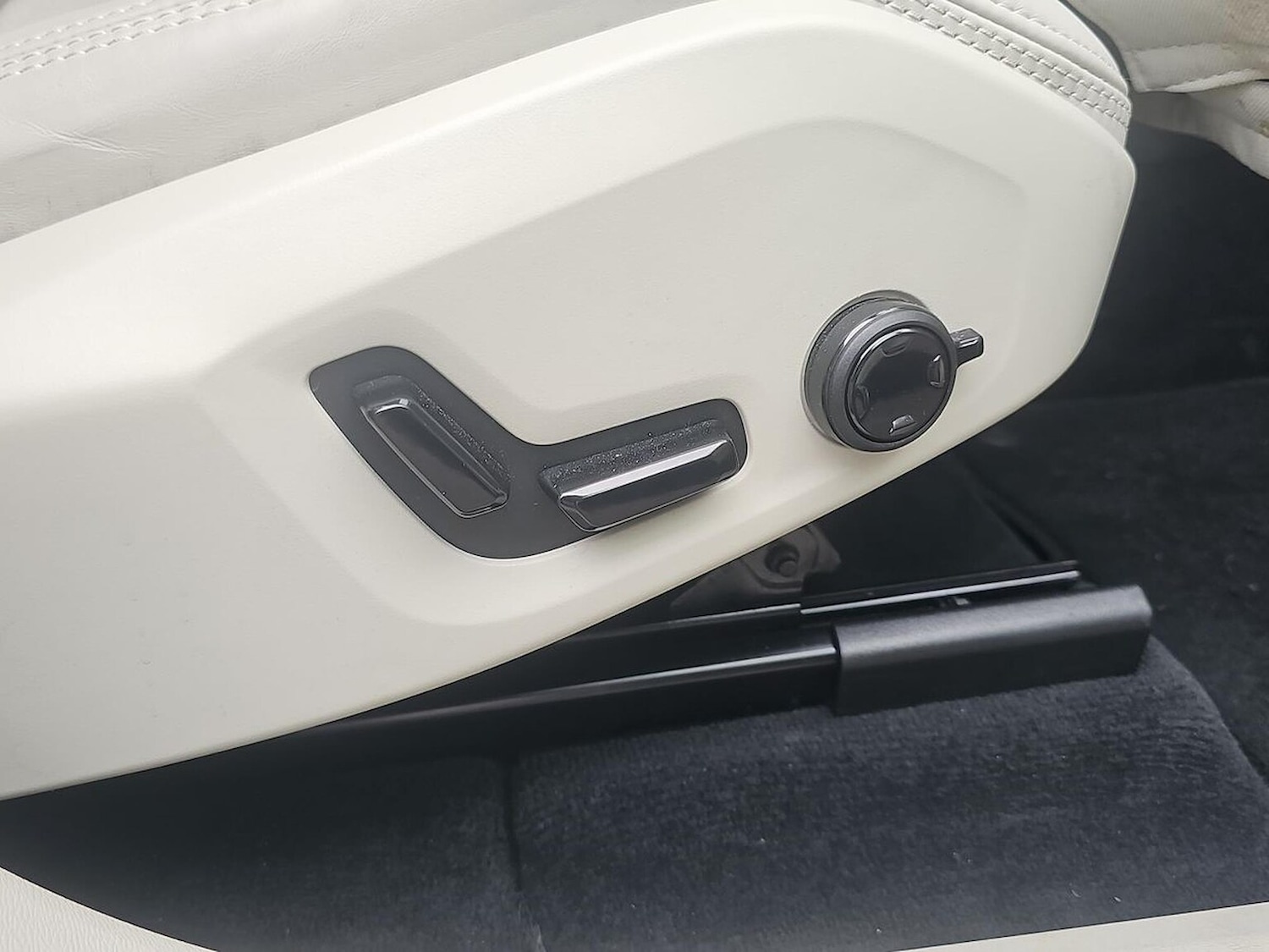 Used Volvo XC60 2025 for sale - 77489678: Photo 29