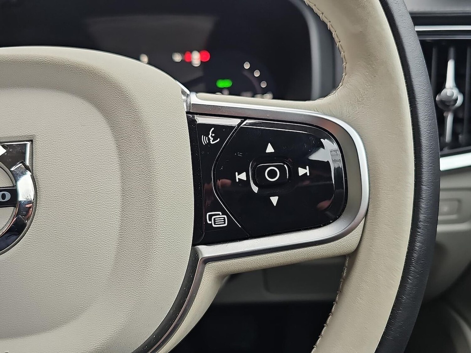 Used Volvo V90 2025 for sale - 78191346: Photo 27