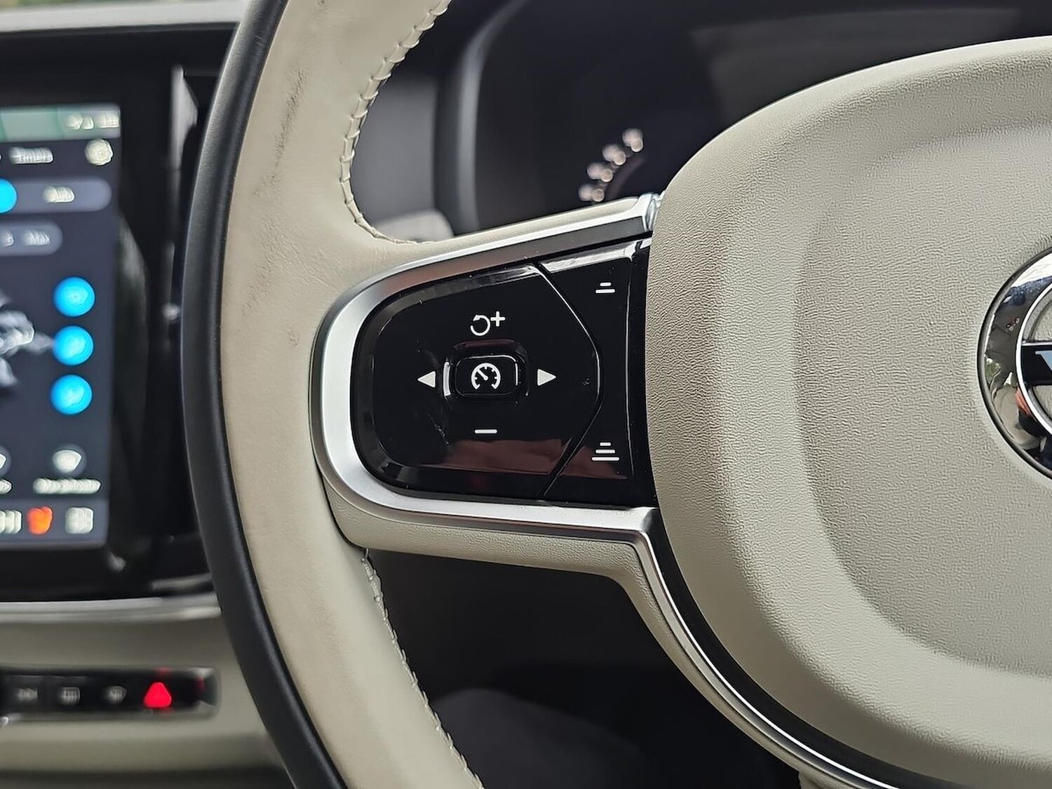 Used Volvo V90 2025 for sale - 78191346: Photo 28