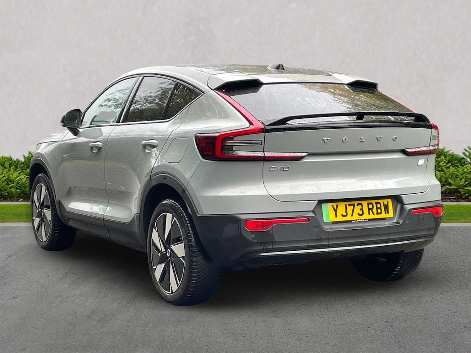 Used Volvo C40 2024 for sale - 76682560: Photo 2