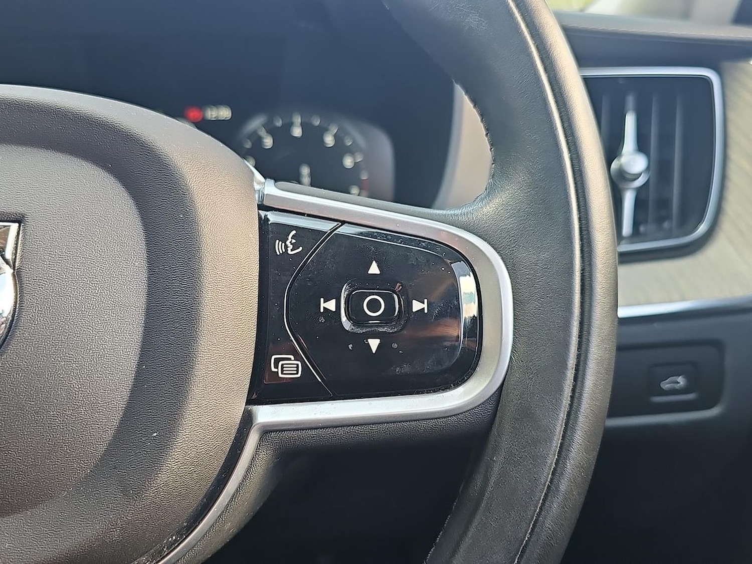 Used Volvo XC60 2021 for sale - 78191329: Photo 27