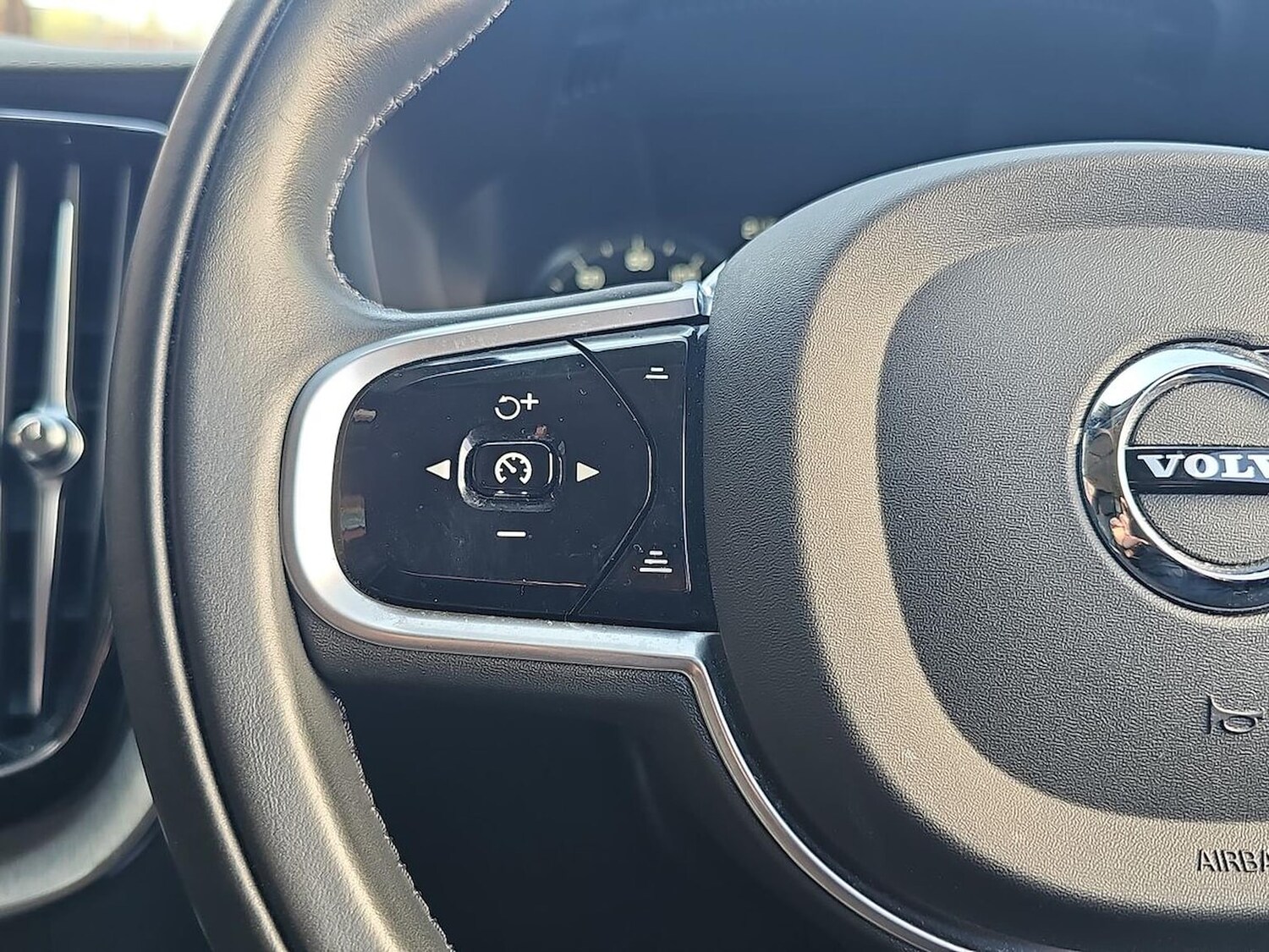 Used Volvo XC60 2021 for sale - 78191329: Photo 28