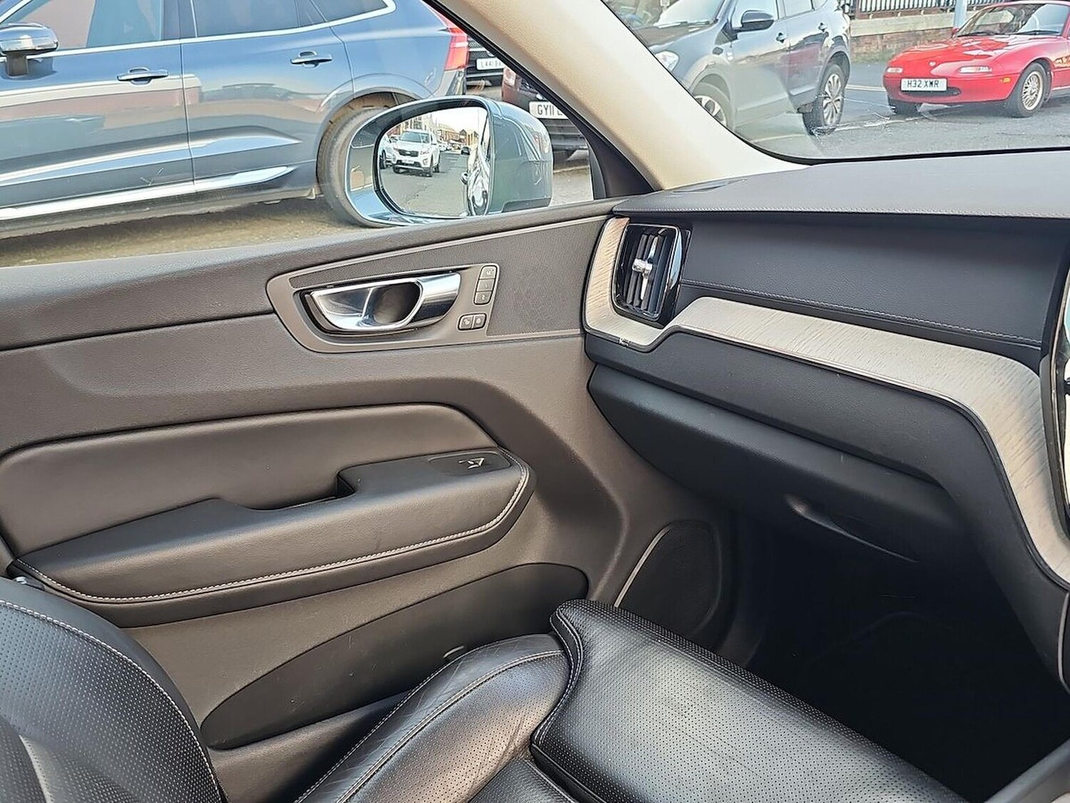 Used Volvo XC60 2021 for sale - 78191329: Photo 42