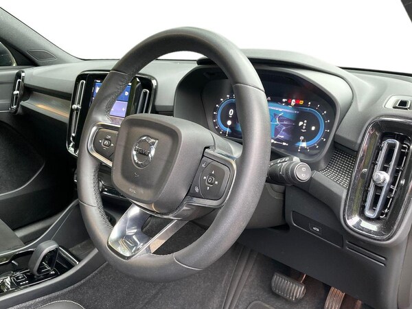 Used Volvo XC40 2023 for sale - 76268328: Photo 15