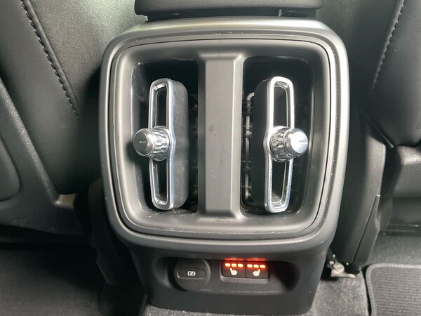 Used Volvo XC40 2023 for sale - 76268328: Photo 22