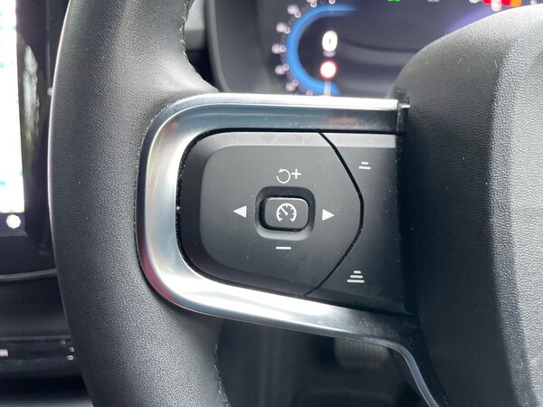 Used Volvo XC40 2023 for sale - 76268328: Photo 27